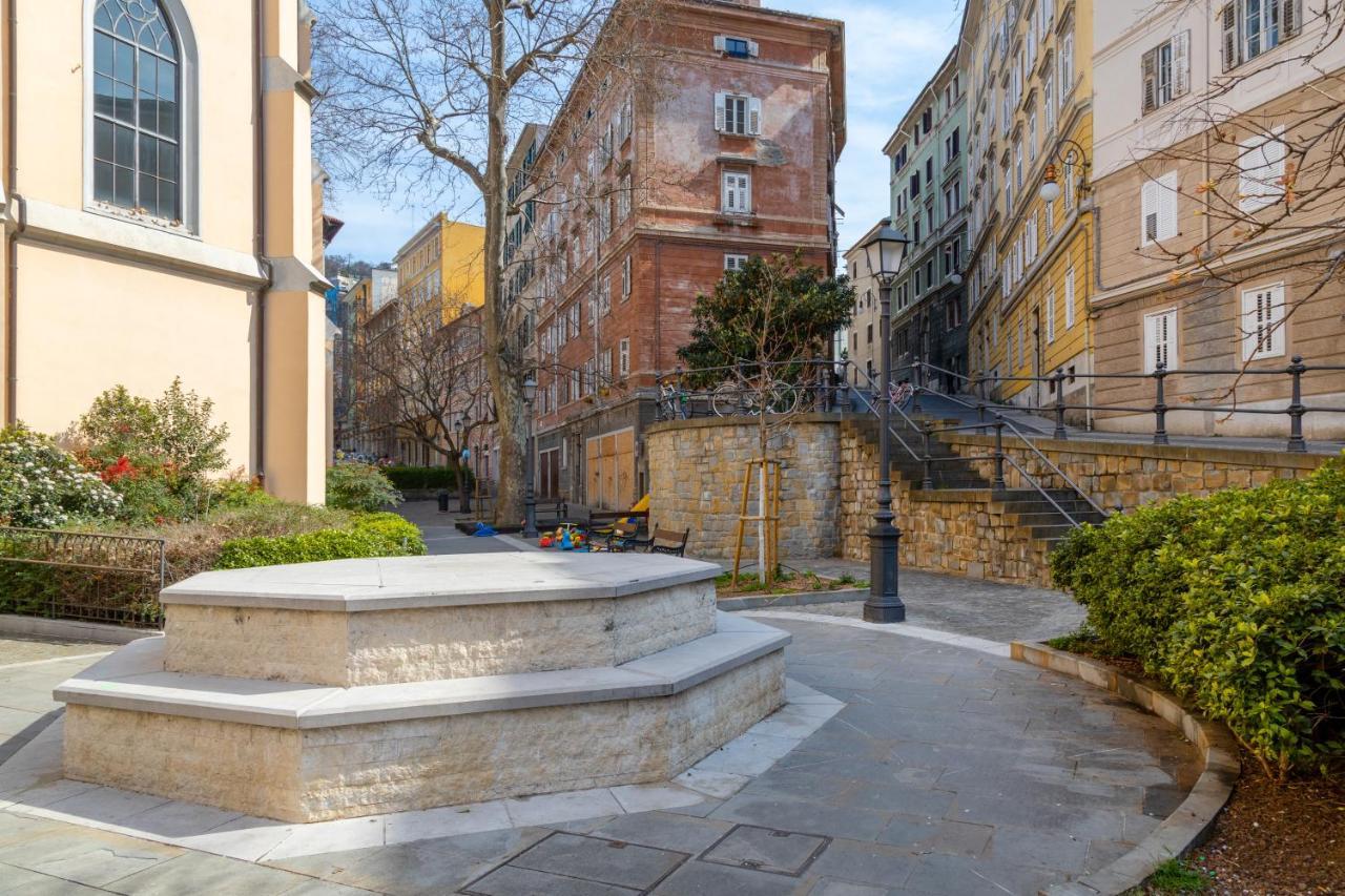 Suite Foscolo, In Piazza A Trieste Exterior foto