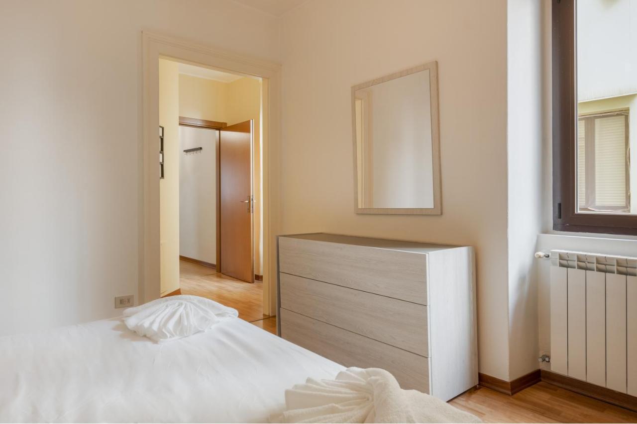 Suite Foscolo, In Piazza A Trieste Exterior foto